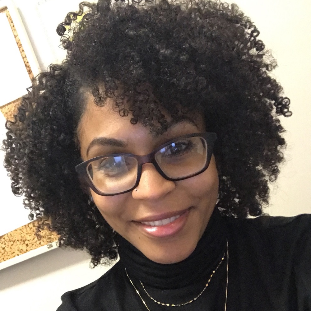 Meet your Posher, Monique